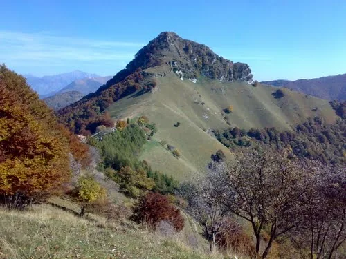 Sasso Gordona, Breggia e borghi di pietra.
